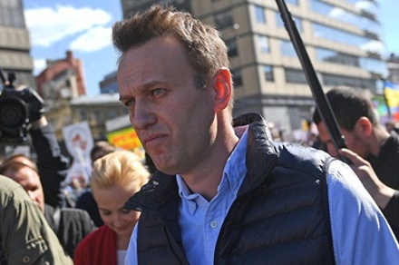 ФСИН попросила суд продлить Навальному испытательный срок
