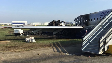Заслуженный пилот призвал не наказывать экипаж разбившегося в Шереметьеве Sukhoi Superjet