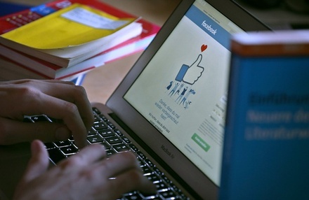 «Медиалогия» зафиксировала рост использования мата в соцсетях после его запрета