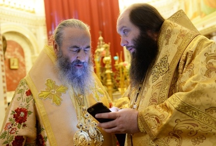 Патриарх Кирилл осудил священников за «сбор лайков» в интернете