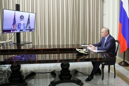Путин предложил США обнулить накопившиеся ограничения на работу дипмиссий