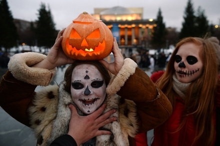 В Кремле проигнорировали призывы запретить празднование Хеллоуина в России