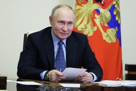 Владимир Путин поручил кабмину продлить срок действия семейной ипотеки до 2030 года