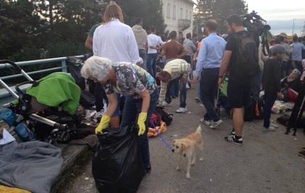 Жителям Хорватии приходится убирать мусор за беженцами 