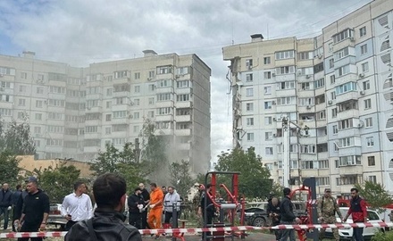 Спасатели достали из-под завалов 13 человек на месте обрушения части дома в Белгороде