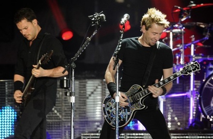 Рок-группа Nickelback отменила концерт в Москве