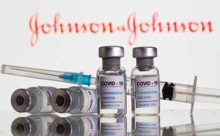 В США назвали возможную причину тромбоза после прививки Johnson & Johnson