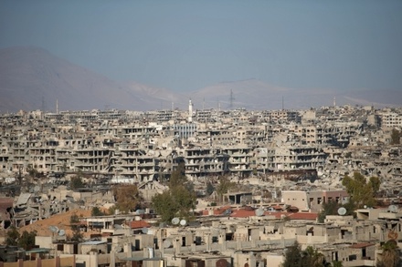 Около 30 человек погибли в результате взрывов рядом с кладбищем в Дамаске