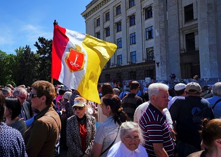 В Одессе из-за футболки с советской символикой задержали несовершеннолетнюю