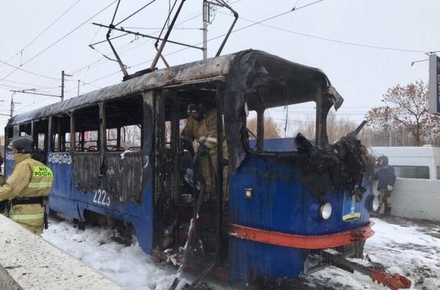 Трамвай загорелся на ходу в Ульяновске