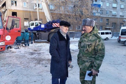 Челябинский губернатор отрицает связь между ЧП в доме и взрывом маршрутки