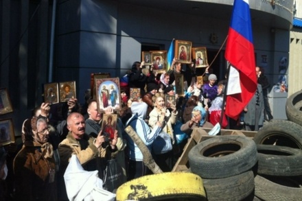 Ополченцы Луганска отпустили солдат захваченной войсковой части домой