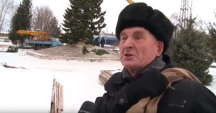 Возмутившийся ёлочкой пенсионер захотел стать мэром Бийска с зарплатой 50 тысяч рублей
