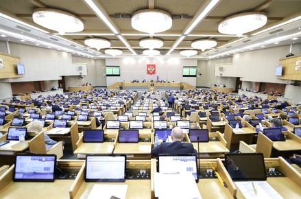 Комитет Думы одобрил поправку о запрете критики судебных решений от судей КС