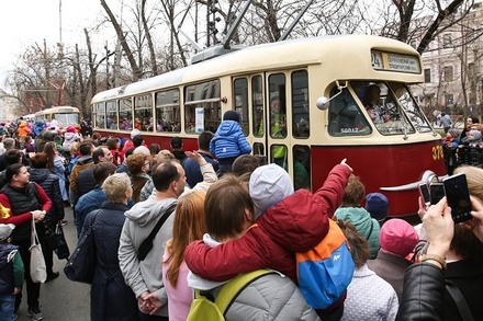 Более 250 тысяч человек пришли на парад трамваев в Москве