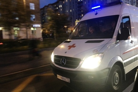 Главврач петербургской больницы раскрыл подробности драки пациента и медработника в машине «скорой»