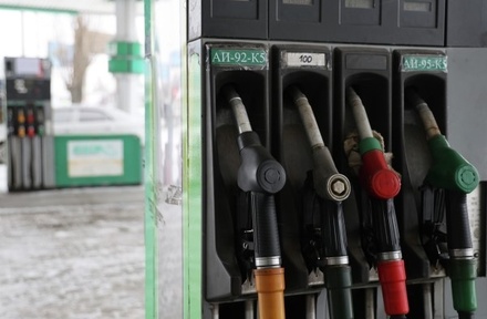 РБК: кабмин согласовал приостановку запрета на экспорт бензина