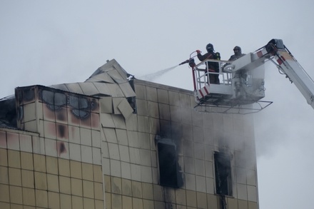 Число погибших при пожаре в ТЦ в Кемерове увеличилось до 56