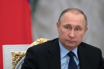 Путин объявил понедельник днём траура по погибшим в крушении Ту-154 в районе Сочи