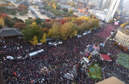 В Сеуле на митинг против президента вышло около миллиона человек