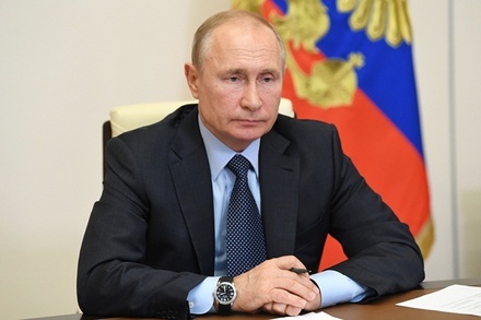 Владимир Путин подписал закон о поддержке граждан и бизнеса в условиях коронавируса