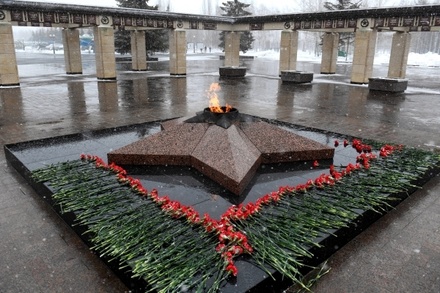 Путин анонсировал программу по увековечиванию памяти павших защитников Отечества