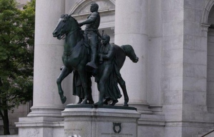 Памятник Теодору Рузвельту в Нью-Йорке демонтируют