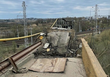 К ликвидации последствий обрушения моста в Вязьме привлечены более 130 человек