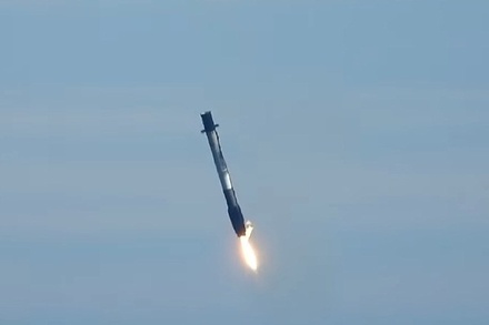 Первая ступень ракеты Falcon 9 упала в океан при попытке возвращения на космодром