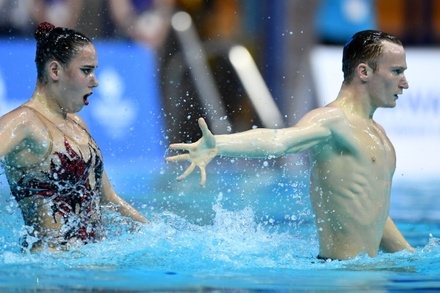 Российские синхронисты выиграли золотые медали ЧЕ по водным видам спорта