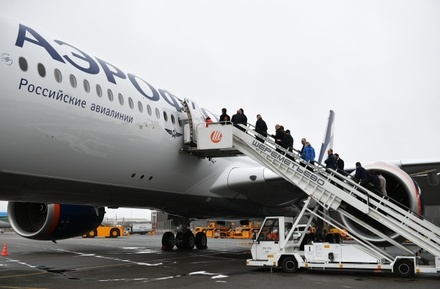 Россия с 4 апреля приостанавливает международные рейсы для вывоза граждан на родину