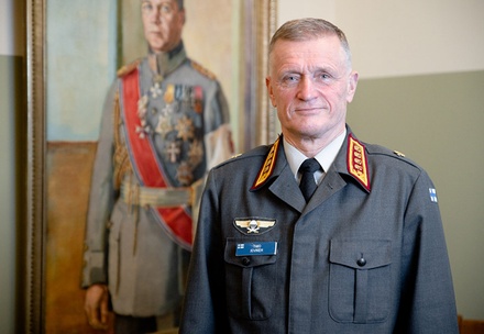 Командующий ВС Финляндии  заявил о готовности к возможной войне с Россией