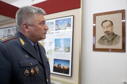 Жириновский предложил сотрудникам ФСБ заменить фото Дзержинского на портреты Николая I