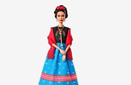 В Мексике запретили продавать куклы Барби в образе Фриды Кало