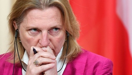 Глава МИДа Австрии из-за информации о полковнике-шпионе отменила визит в Россию
