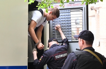 Кокорину и Мамаеву в суде впервые надели наручники