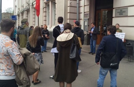 Активисты НОД отвергли обвинения в нападении на писателя Улицкую
