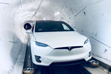 Илон Маск открыл скоростной тоннель под Лос-Анджелесом