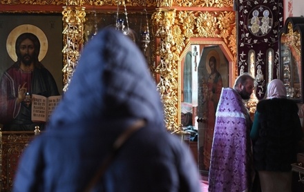 В РПЦ пообещали не выгонять приходящих в храмы людей во время самоизоляции
