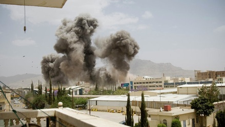 Девять человек погибли при бомбардировках аравийской коалиции в Йемене