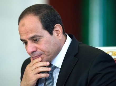 Президент Египта раскритиковал версии о возможном теракте на борту А321