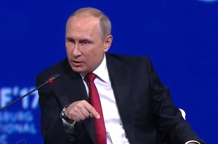 Владимир Путин призвал «заканчивать с санкциями»