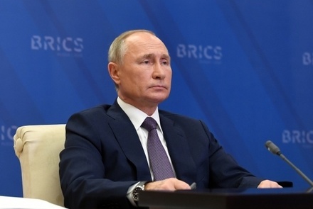 Путин поручил подготовить закон о доступе разработчиков ИИ к большим данным