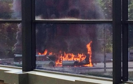 «Мосгортранс» выясняет причины возгорания автобуса возле Шереметьева