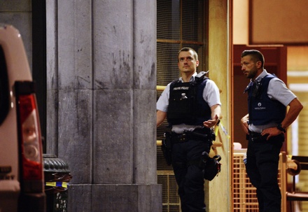 Полиция проверяет сообщения очевидцев о вооружённых людях на вокзале в Брюсселе