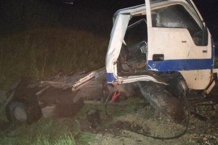 Три человека погибли в ДТП с грузовиком в Кузбассе