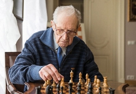 Старейший гроссмейстер мира госпитализирован в Москве с коронавирусом