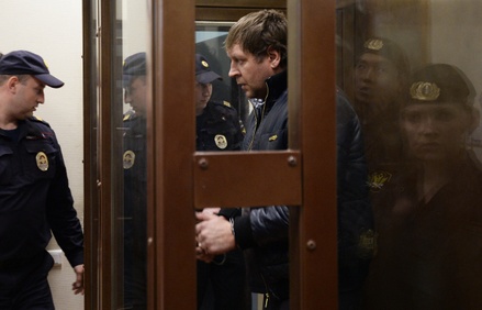 В воронежском суде не называют сроки нового рассмотрения дела Емельяненко