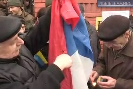 В Думе призвали подумать о закрытии российских консульств на Украине