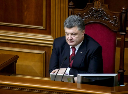 Порошенко заявил о соблюдении вступившего в силу в Донбассе «режима тишины»